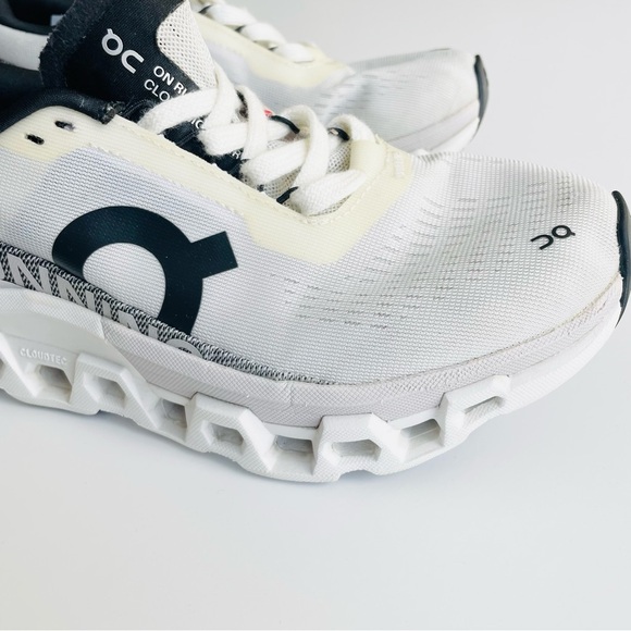 On Running women’s SIZE 6.5 Cloudmonster sneakers in black & white - Picture 3 of 12